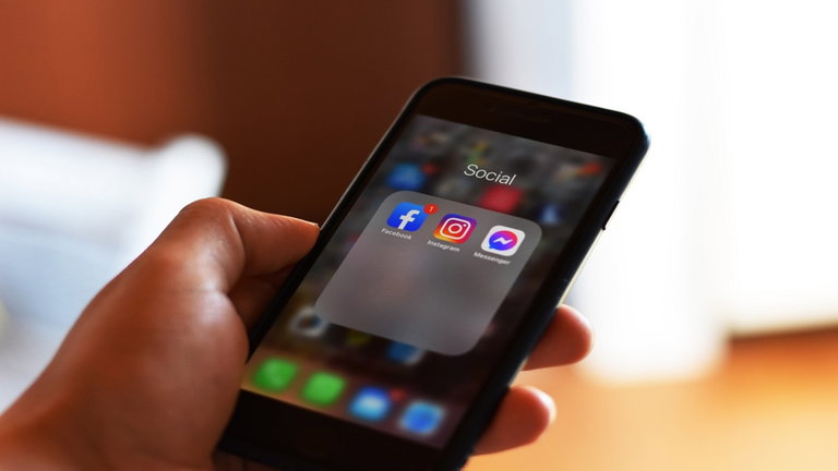 Facebook e Instagram ultiman una versión de pago que permitirá a los usuarios no sufrir la publicidad