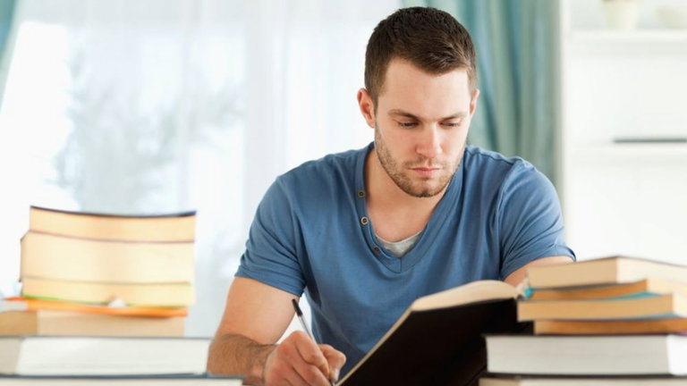 Mejores 8 webs para estudiar oposiciones