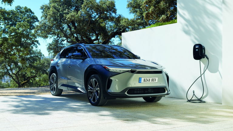 Toyota y Lexus se unen a Tesla y adoptan su estándar de carga para sus vehículos eléctricos
