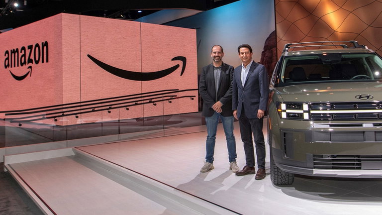Luces y sombras en Amazon: del acuerdo secreto con Apple a la venta online de coches de Hyundai