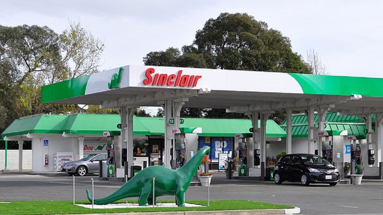 No, el petróleo no se hizo con restos de dinosaurios prehistóricos. Te revelamos su verdadera composición