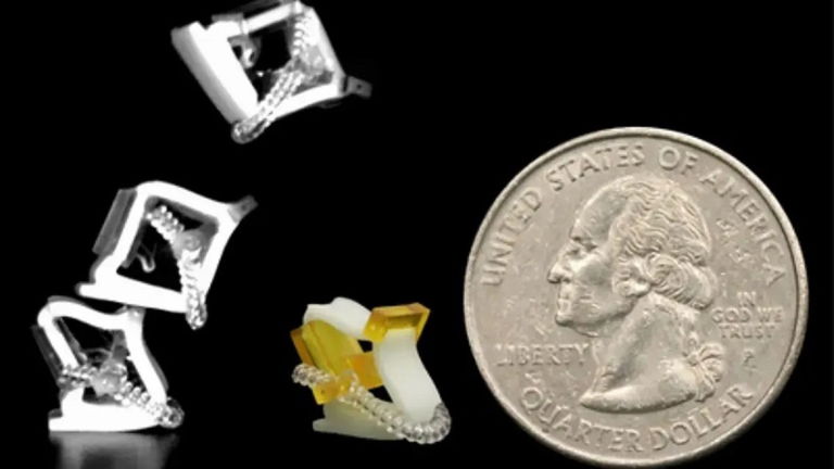 Tiene el tamaño de un insecto, salta grandes distancias y ha sido impreso en 3D: saluda al robot saltamontes