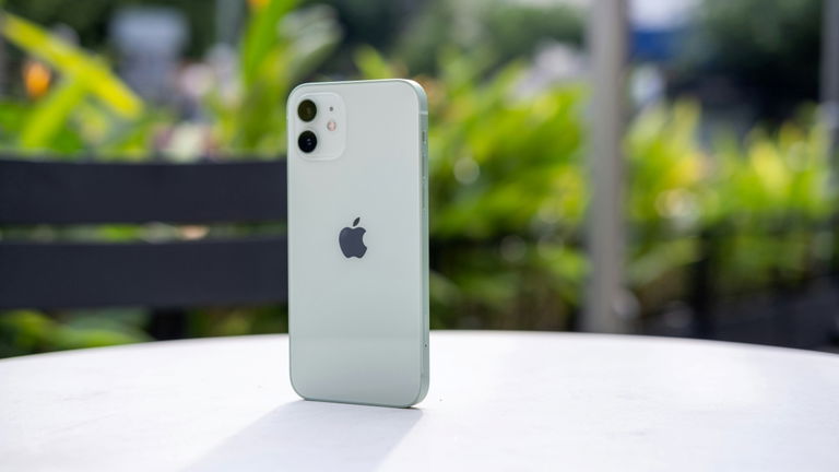 Tener el iPhone 12 en 2024, ¿merece la pena?