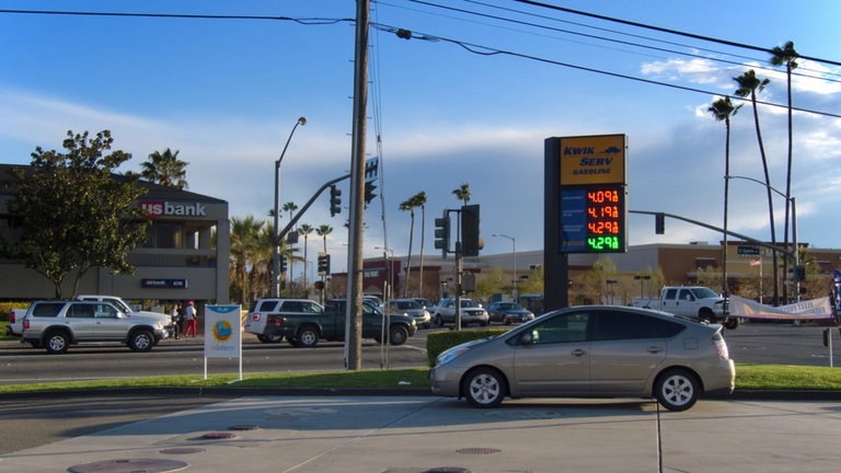 Un estudio revela que los vehículos eléctricos redujeron notablemente el consumo de combustible en EE.UU.