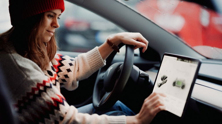 ChatGPT llegará en 2024 a los vehículos eléctricos de Tesla, que ganarán alucinantes funciones inteligentes