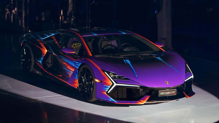 Esto fue todo lo que tardó Lamborghini en pintar el Revuelto Opera Unica por el 60 aniversario de la compañía