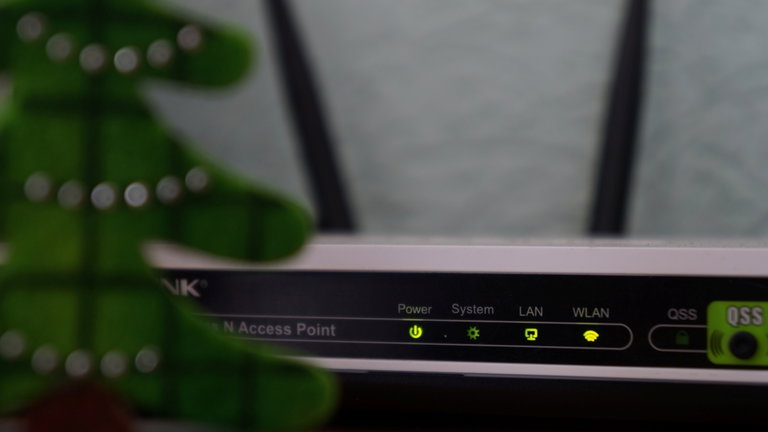 Cuidado con la decoración de Navidad: aprende a colocarla para que no interfiera con la señal Wi-Fi