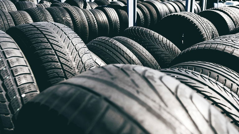 Todo lo que debes saber antes de comprar neumáticos de segunda mano para tu coche