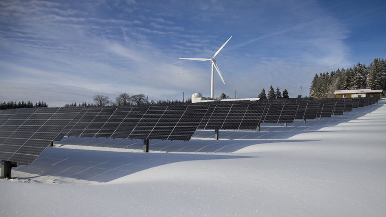 Una empresa inaugura la “minería urbana”: extrae recursos materiales de los paneles solares que ya no sirven