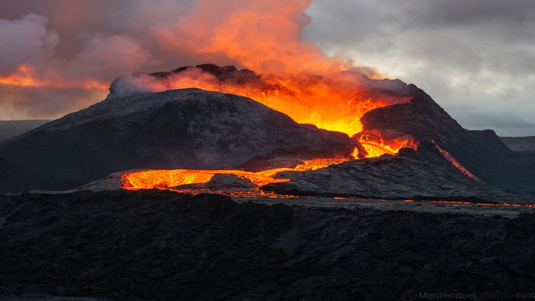 Esta ciudad de Islandia vuelve a estar en peligro: el volcán Fagradalsfjall entra de nuevo en erupción
