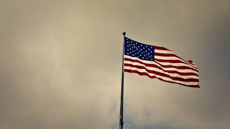 Estados Unidos quiere convertir a un viejo país enemigo en un referente de la energía limpia