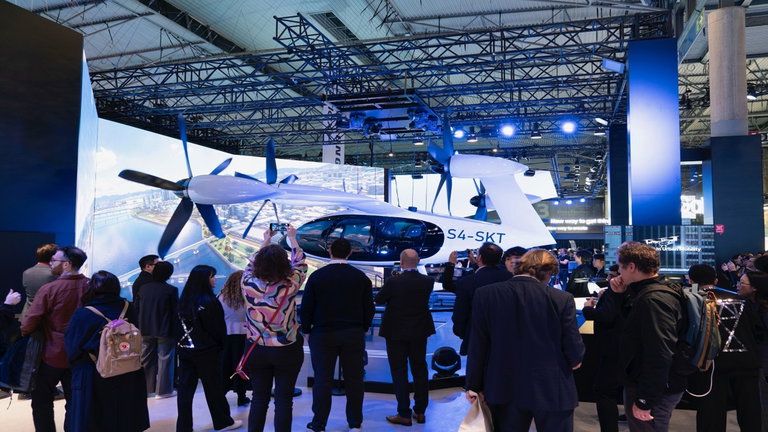 Los taxis voladores aterrizan en el MWC de Barcelona con una simulación en vivo