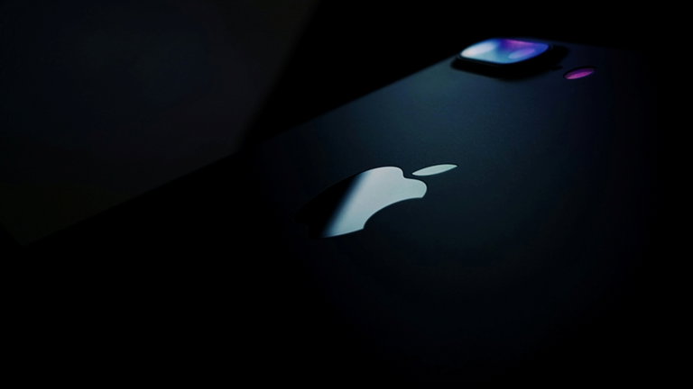 Los iPhone hackeados existen y para sorpresa de muchos es Apple quien los está distribuyendo