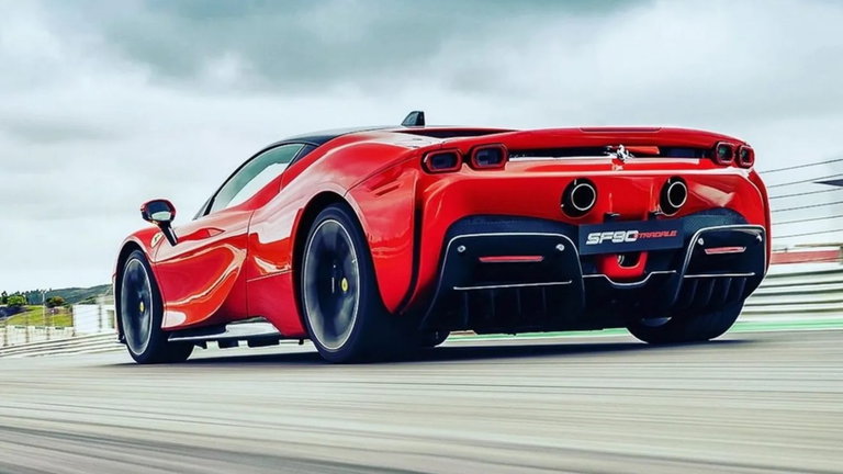 10 coches deportivos que consumen menos gasolina de lo que creías