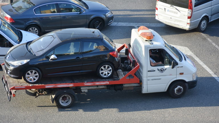 Cómo localizar tu coche si se lo ha llevado la grúa