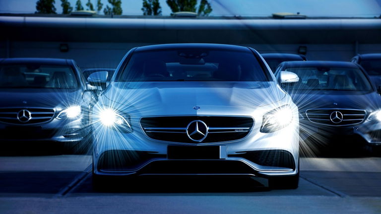 Encuentran el Mercedes con más kilometraje hecho del mundo: podría dar 70 veces la vuelta a la Tierra
