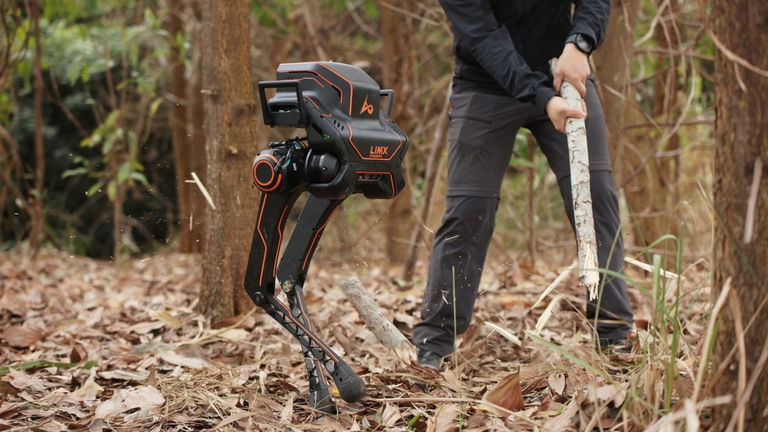 Crean un robot todoterreno para recorrer el monte y mantener el equilibrio ante golpes y obstáculos