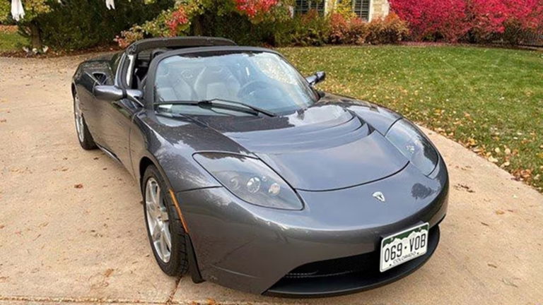 Este es el Tesla más caro de la historia vendido en una subasta