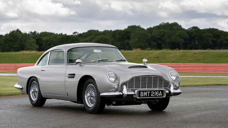 Conoce la historia del Aston Martin DB5: llevó al agente secreto británico más conocido del mundo