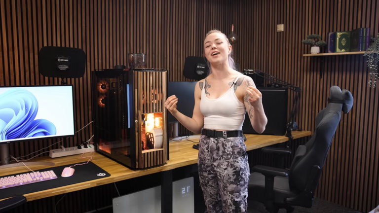 Este es el PC gamer más bizarro que recordamos: está fabricado en madera y puede hacerte un café