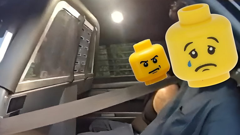 Este departamento de policía de California enfada a LEGO por editar sus fotos con las cabezas de sus muñecos