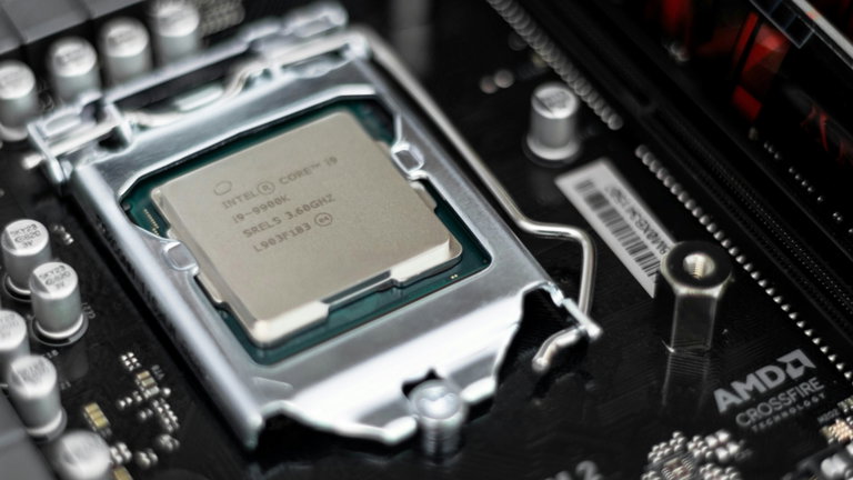 Malas noticias sobre Intel: su fabricación de chips ha perdido miles de millones el año pasado