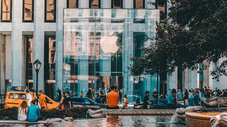 La justicia estadounidense hace pública su sentencia sobre Apple: es un monopolio ilegal