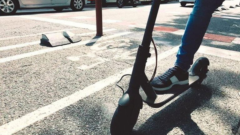 Por qué lugares no pueden circular los patinetes eléctricos