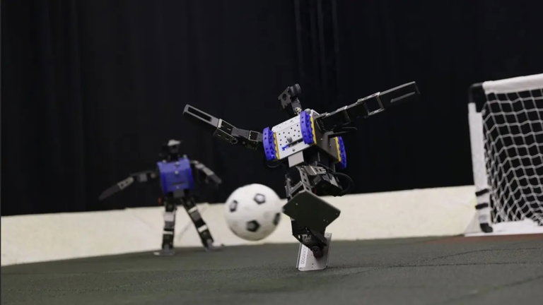 Ni Messi ni tampoco Ronaldo: la próxima estrella del fútbol será este robot impulsado por IA