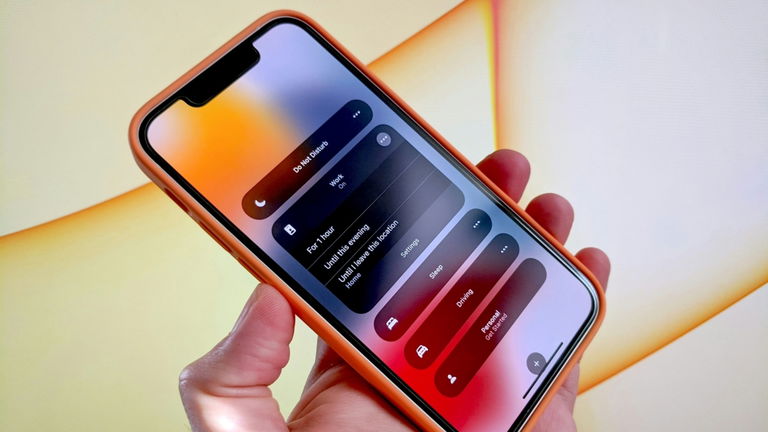 Novedades en iOS: nuevo emulador retirado de la App Store y una beta con importantes cambios