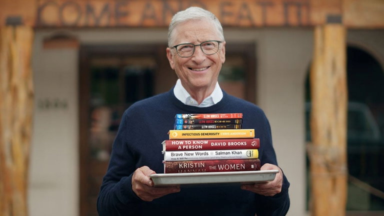 Estos son los libros y la serie de Apple TV+ que Bill Gates te recomienda para disfrutar este verano