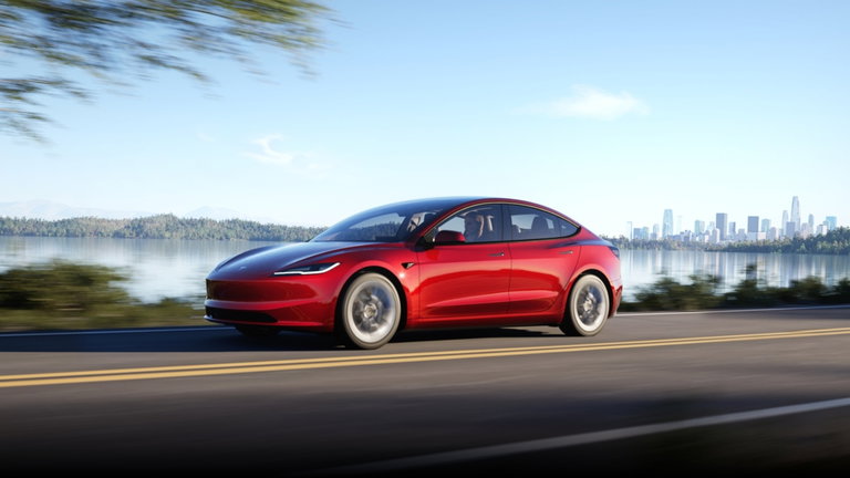 Ahora puedes tener un Tesla mucho más barato si te gusta el riesgo y los coches de segunda mano