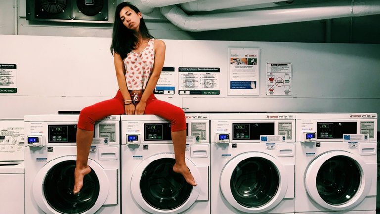 Un fallo de seguridad en las lavadoras de esta empresa permite a las personas lavar su ropa gratis