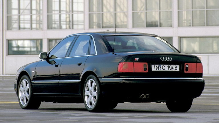 Los 10 coches de lujo y más fiables de 1990 que ahora son super asequibles