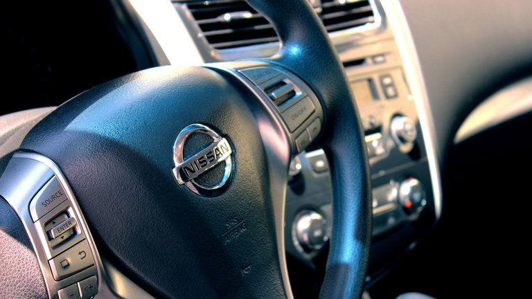 ¿Es mejor comprar un coche nuevo de ahora o un modelo superior de hace 2 años?