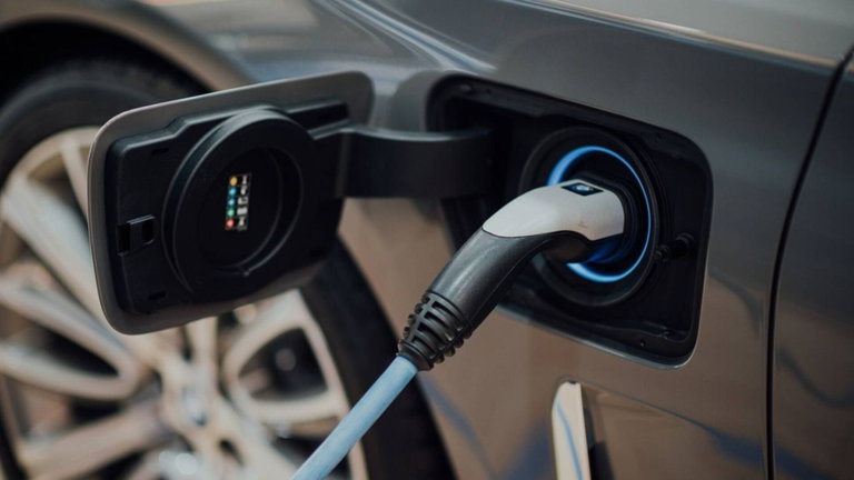 Este es el vehículo eléctrico con mayor potencia de carga de 2024