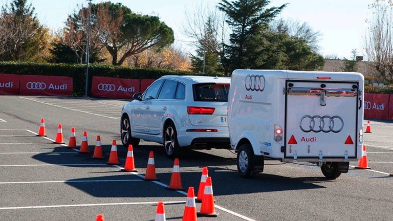 La DGT avisa: "puede tener consecuencias graves". Si en verano usas remolque en tu coche, sigue estos consejos