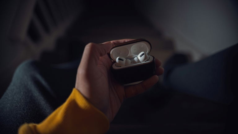 Una próxima generación de AirPods podría incluir un elemento diferencial con el resto de competidores