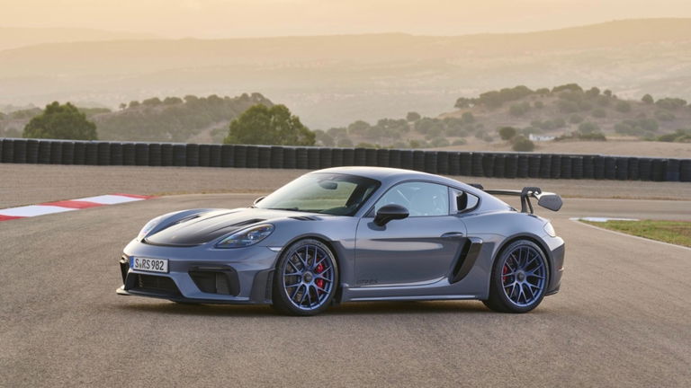 El 2025 será el año perfecto para probar el nuevo Porsche 718 de combustión interna