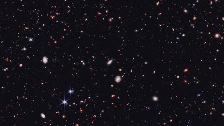El telescopio James Webb se marca otro gran descubrimiento: las galaxias primitivas no eran tan grandes como pensábamos