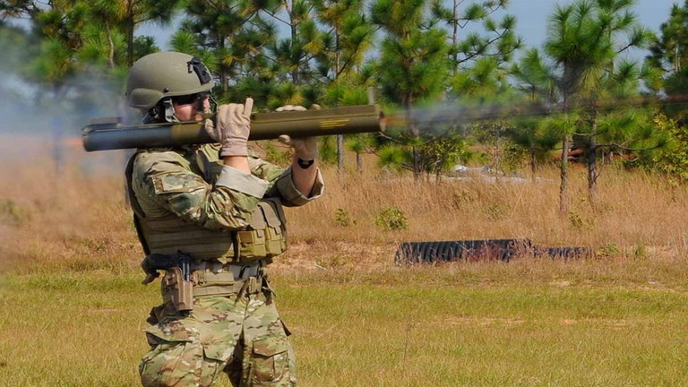 El ejército estadounidense recibirá un revolucionario lanzacohetes. Y puede usarse contra cualquier tipo de objetivo blindado