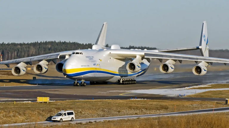Rusia destruyó durante un ataque a Ucrania el avión más grande del mundo: Antonov An-225