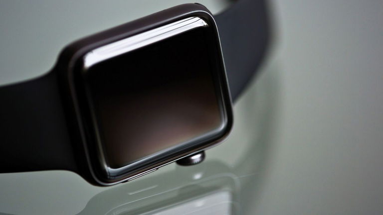 Por esto no debes instalar versiones beta en tus dispositivos: la última actualización para Apple Watch lo deja inservible