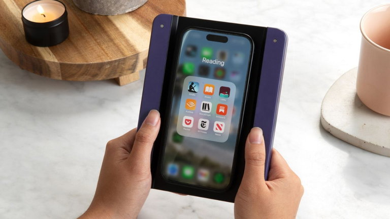 Esta funda es capaz de "convertir" el iPhone en un lector de libros electrónicos a lo Kindle