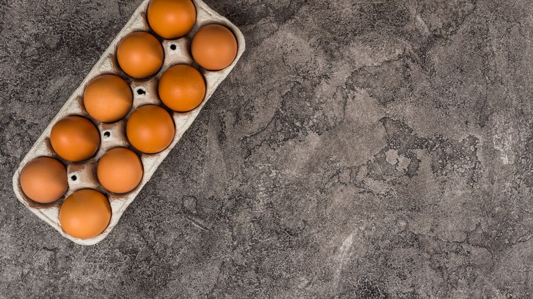 Por qué los huevos se venden en docenas y no de cinco en cinco o por unidades