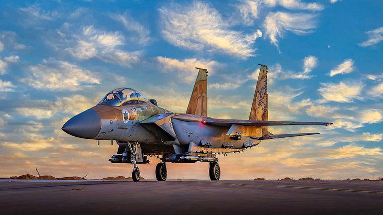 Israel se rearma en medio de la tensión en Oriente Medio. El país ha comprado este icónico avión de combate a Estados Unidos