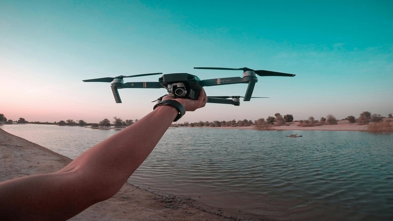 El ejército británico quiere utilizar ondas de radio para derribar drones. Es la forma más barata que se ha encontrado hasta ahora