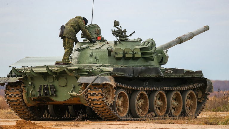 La OTAN cree que Rusia se encuentra en problemas: cada vez le quedan menos tanques. Un informe dice que ha perdido miles de ellos en Ucrania