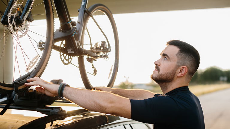 Las mejores 6 bacas universales con instalación fácil para tu coche