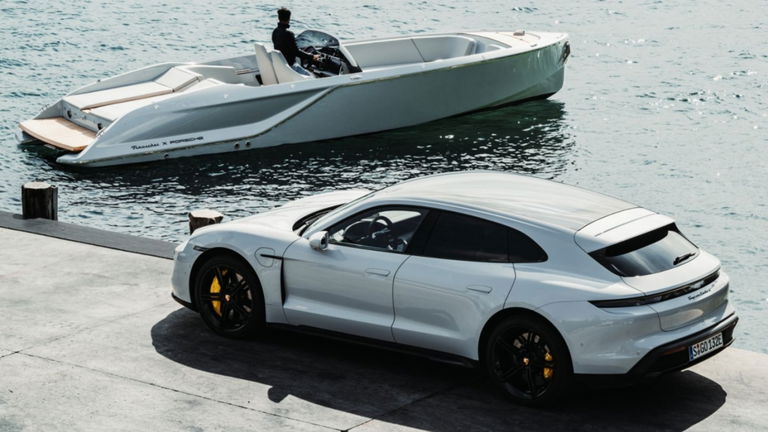 Solo para ricos: Porsche venderá un barco eléctrico de medio millón de euros para que lo combines con tu Macan